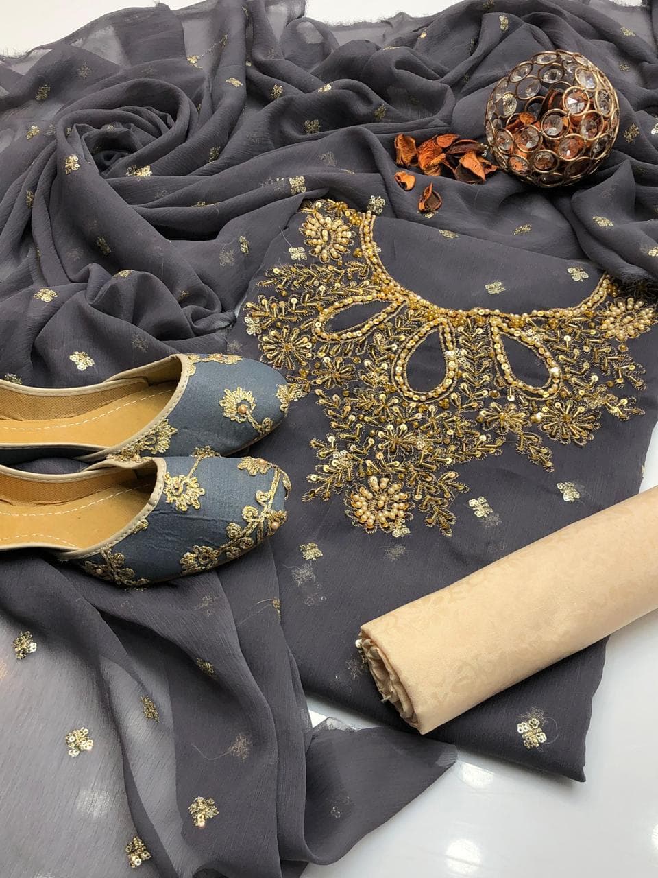 Soft Chiffon Boti Embroidered 4-Piece Suit