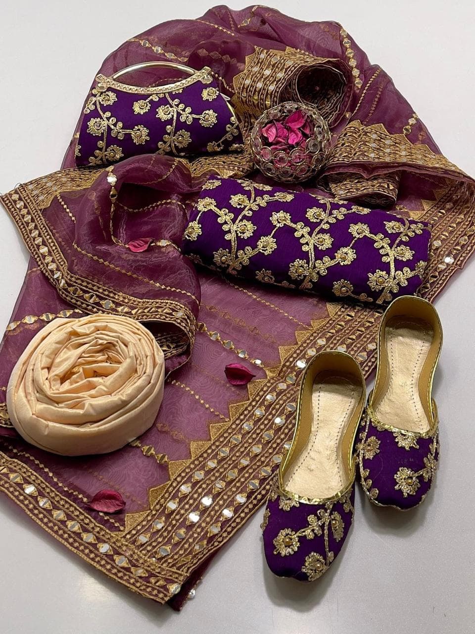 Fancy Embroidered 5-Piece Suit
